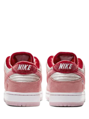 NIKE SB DUNK LOW STRANGE LOVE