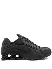 Nik ee Shox R4 Triple Black