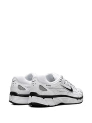nikee P-6000 in White Black Metallic Silver