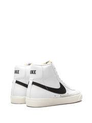 nikee blazer mid 77 vintage white black