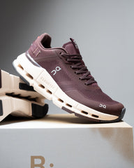 On Cloudnova Form Mulberry Dew