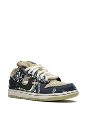 Travis Scott Bandana X SB Dunk