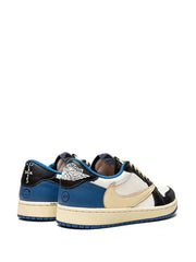 AIR JORDAN RETRO 1 TRAVIS SCOTT FRAGMENT