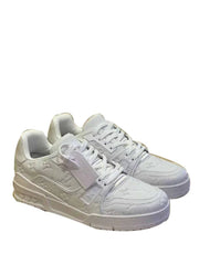 Louiis vuitton trainer sneaker white signature
