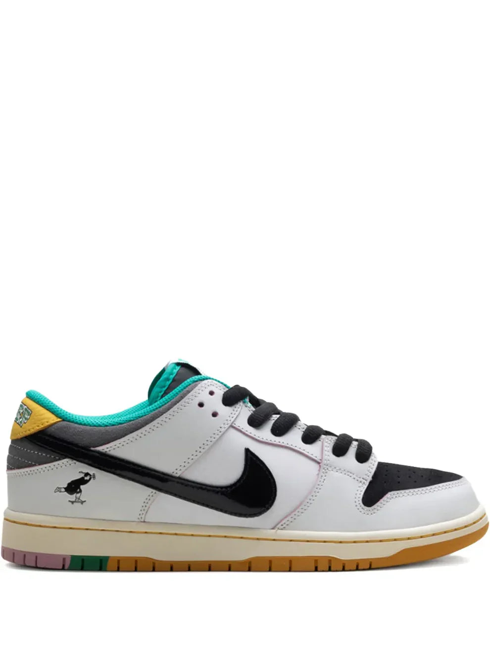 NIK.E sb dunk low pro x csef white and black